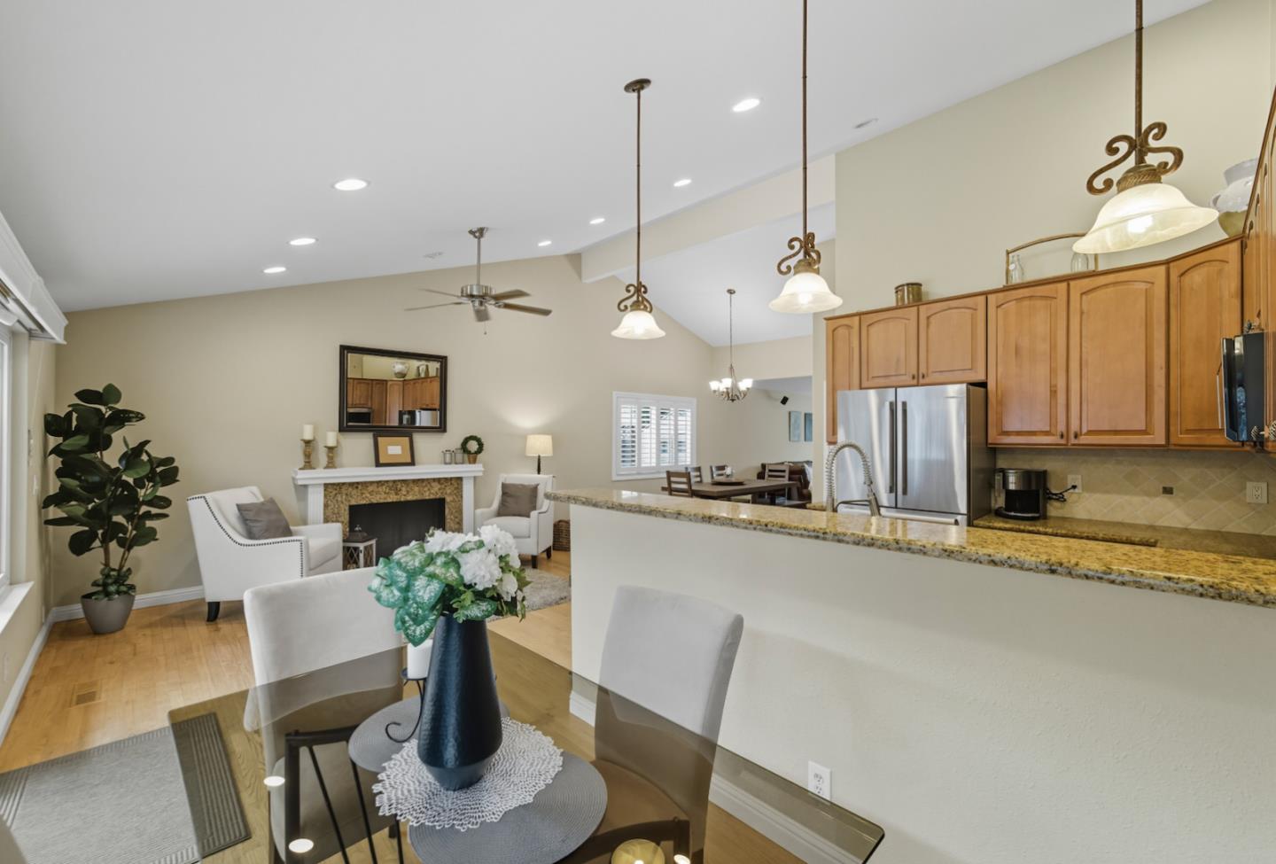 Detail Gallery Image 12 of 24 For 3761 Thousand Oaks Dr, San Jose,  CA 95136 - 4 Beds | 2 Baths