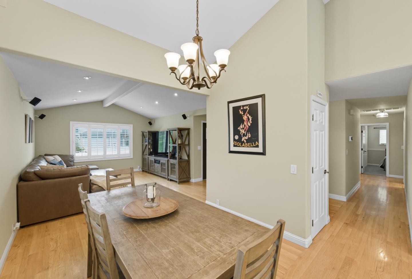 Detail Gallery Image 7 of 24 For 3761 Thousand Oaks Dr, San Jose,  CA 95136 - 4 Beds | 2 Baths