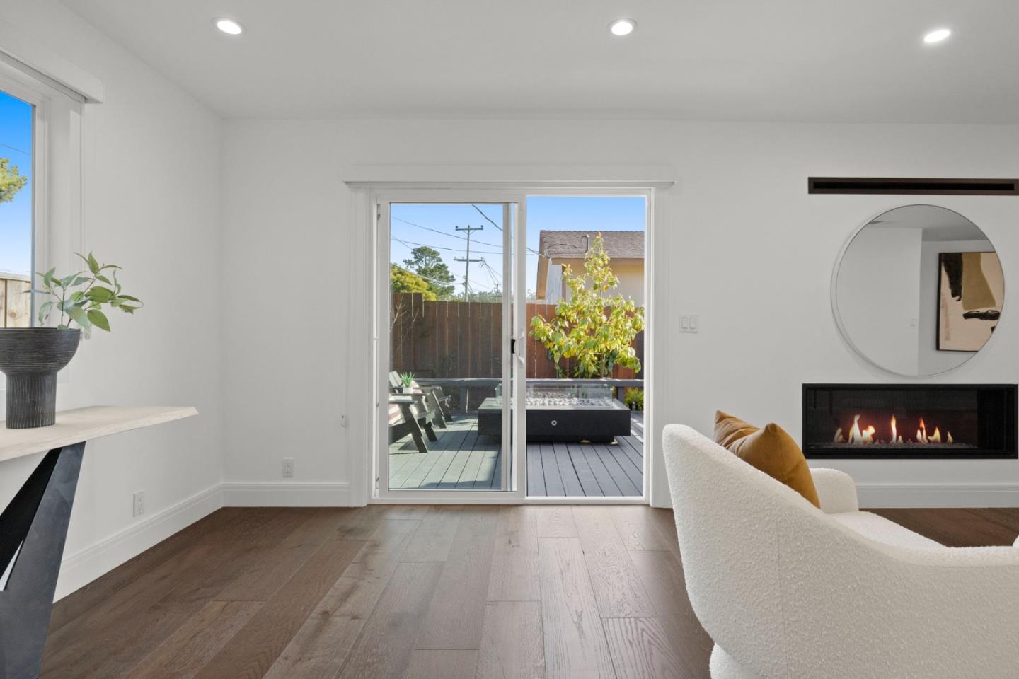 Detail Gallery Image 13 of 68 For 2501 Fleetwood Dr, San Bruno,  CA 94066 - 3 Beds | 3 Baths
