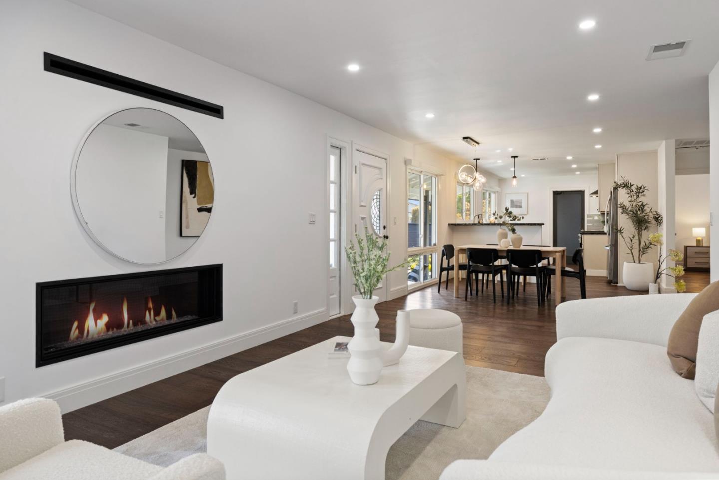 Detail Gallery Image 14 of 68 For 2501 Fleetwood Dr, San Bruno,  CA 94066 - 3 Beds | 3 Baths