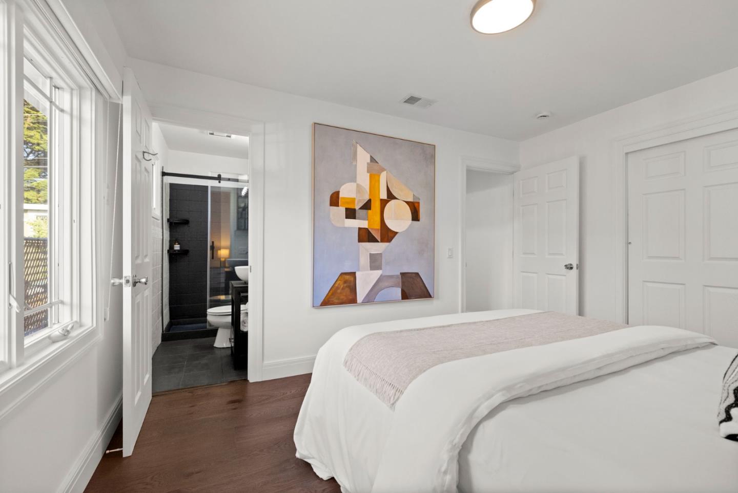 Detail Gallery Image 34 of 68 For 2501 Fleetwood Dr, San Bruno,  CA 94066 - 3 Beds | 3 Baths