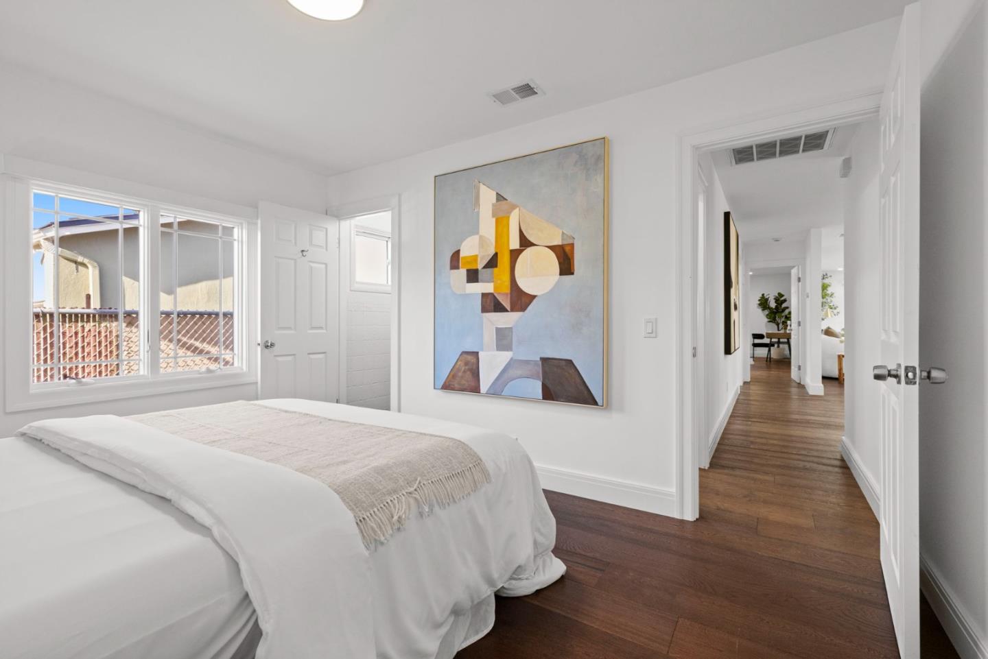 Detail Gallery Image 35 of 68 For 2501 Fleetwood Dr, San Bruno,  CA 94066 - 3 Beds | 3 Baths