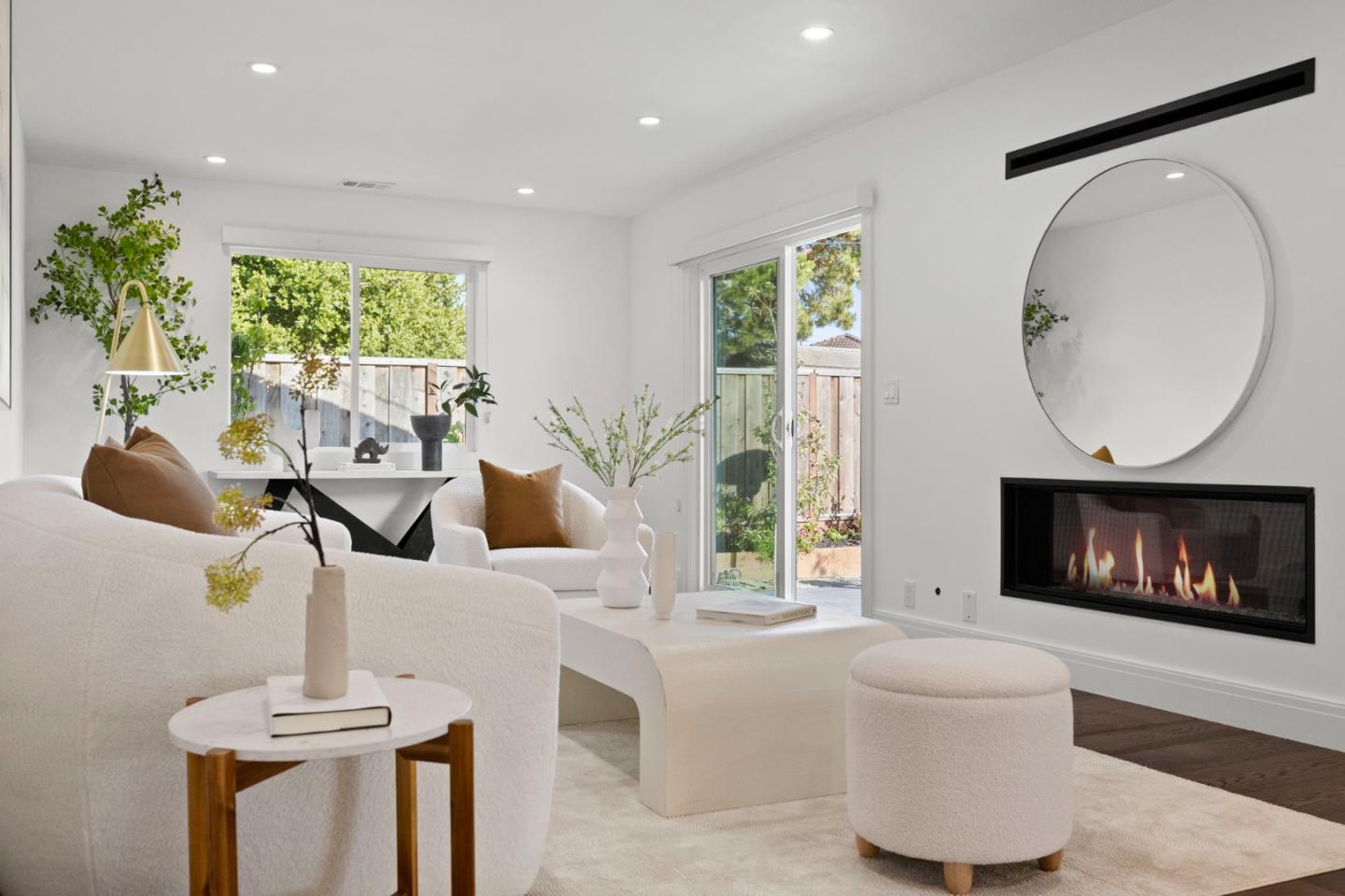 Detail Gallery Image 5 of 68 For 2501 Fleetwood Dr, San Bruno,  CA 94066 - 3 Beds | 3 Baths