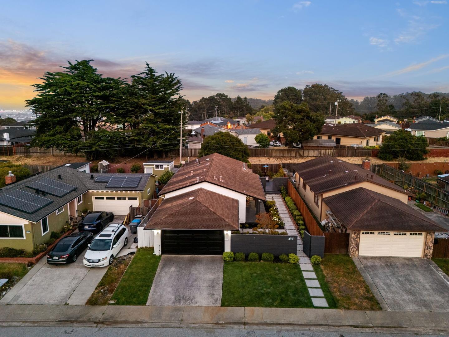 Detail Gallery Image 60 of 68 For 2501 Fleetwood Dr, San Bruno,  CA 94066 - 3 Beds | 3 Baths