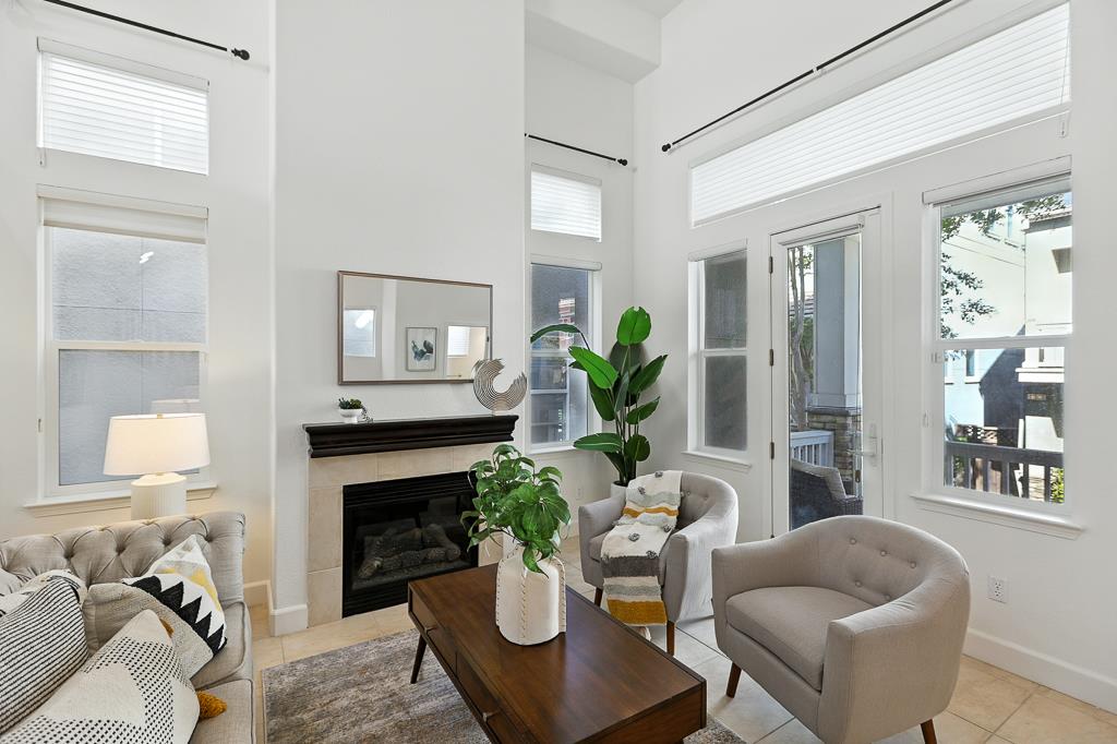 Detail Gallery Image 10 of 85 For 11510 Bianchini Ln, Cupertino,  CA 95014 - 3 Beds | 2/1 Baths