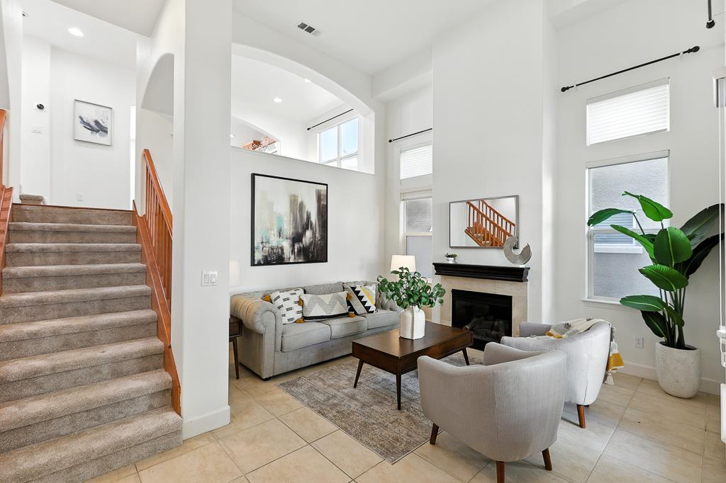 Detail Gallery Image 12 of 85 For 11510 Bianchini Ln, Cupertino,  CA 95014 - 3 Beds | 2/1 Baths
