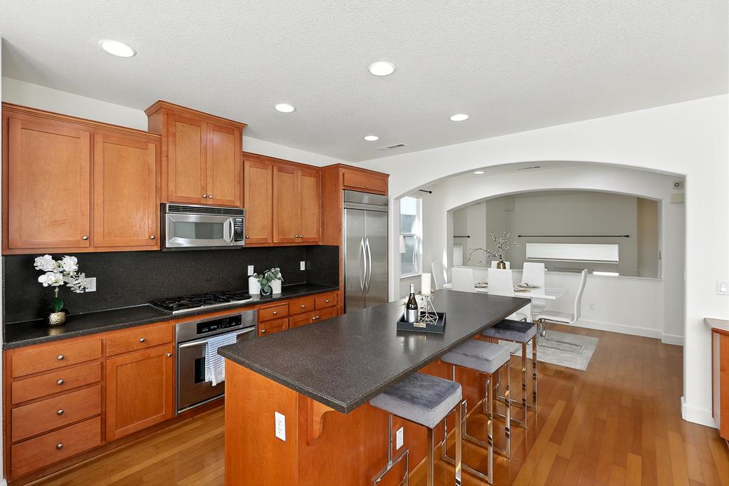 Detail Gallery Image 19 of 85 For 11510 Bianchini Ln, Cupertino,  CA 95014 - 3 Beds | 2/1 Baths
