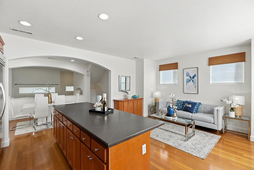 Detail Gallery Image 23 of 85 For 11510 Bianchini Ln, Cupertino,  CA 95014 - 3 Beds | 2/1 Baths