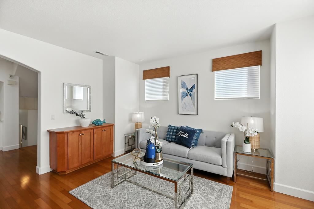 Detail Gallery Image 24 of 85 For 11510 Bianchini Ln, Cupertino,  CA 95014 - 3 Beds | 2/1 Baths