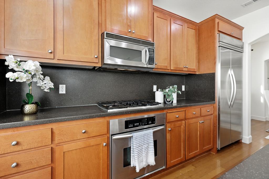 Detail Gallery Image 27 of 85 For 11510 Bianchini Ln, Cupertino,  CA 95014 - 3 Beds | 2/1 Baths