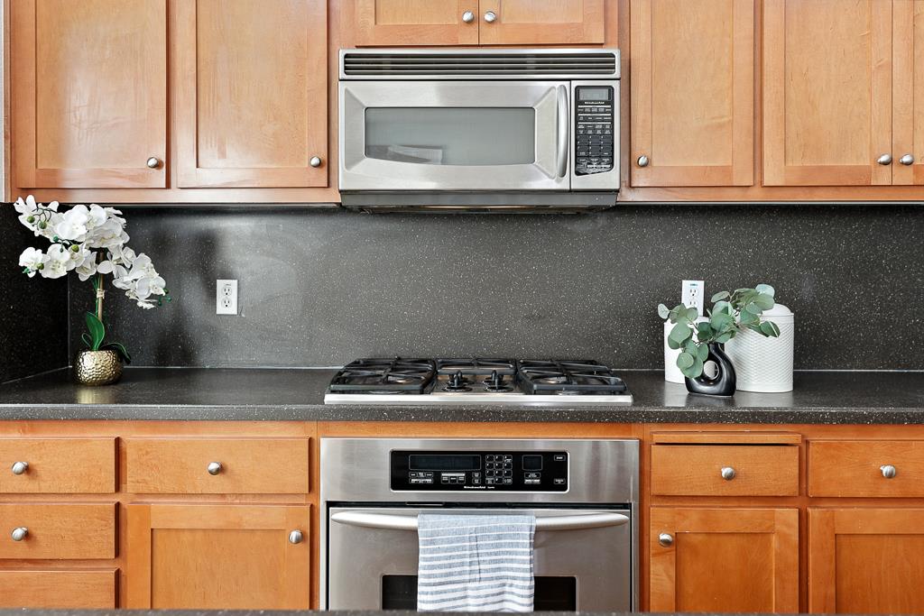 Detail Gallery Image 30 of 85 For 11510 Bianchini Ln, Cupertino,  CA 95014 - 3 Beds | 2/1 Baths
