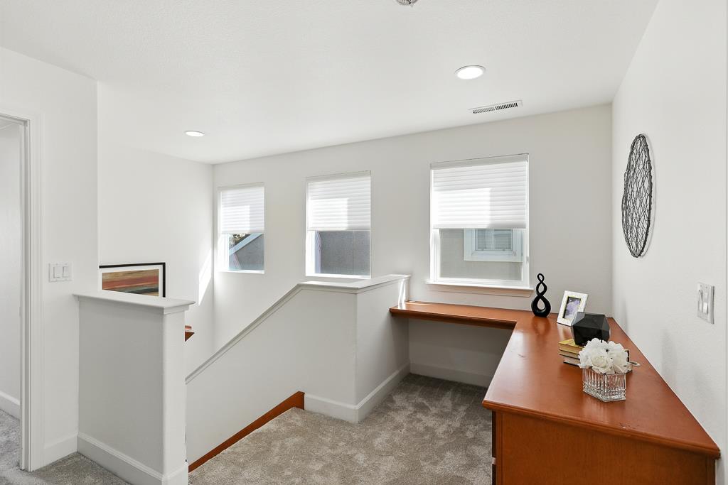 Detail Gallery Image 34 of 85 For 11510 Bianchini Ln, Cupertino,  CA 95014 - 3 Beds | 2/1 Baths
