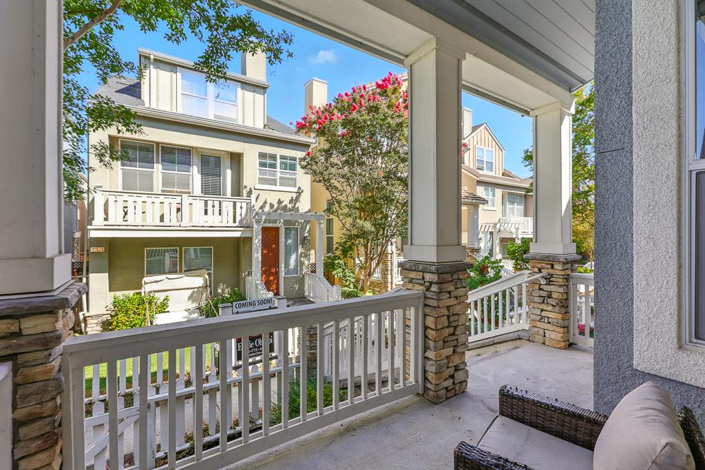 Detail Gallery Image 6 of 85 For 11510 Bianchini Ln, Cupertino,  CA 95014 - 3 Beds | 2/1 Baths