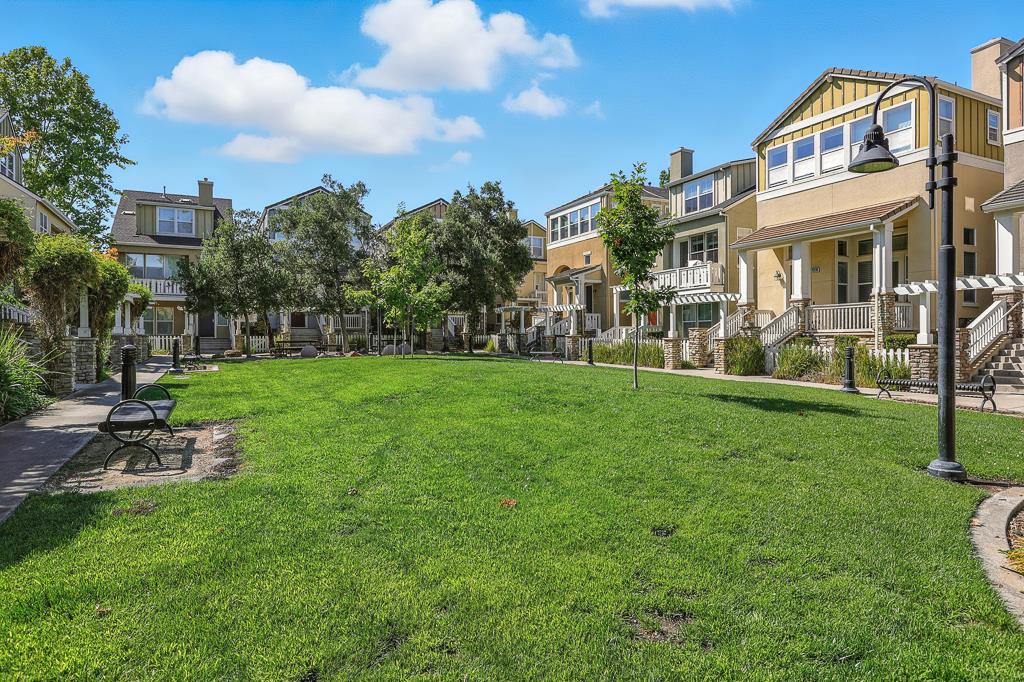 Detail Gallery Image 61 of 85 For 11510 Bianchini Ln, Cupertino,  CA 95014 - 3 Beds | 2/1 Baths