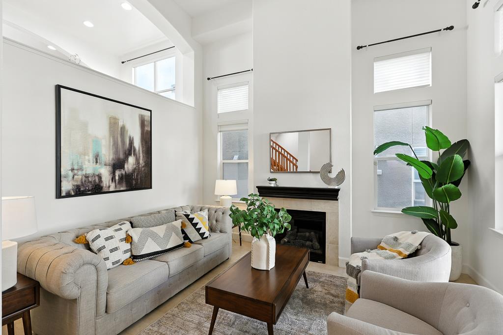 Detail Gallery Image 7 of 85 For 11510 Bianchini Ln, Cupertino,  CA 95014 - 3 Beds | 2/1 Baths