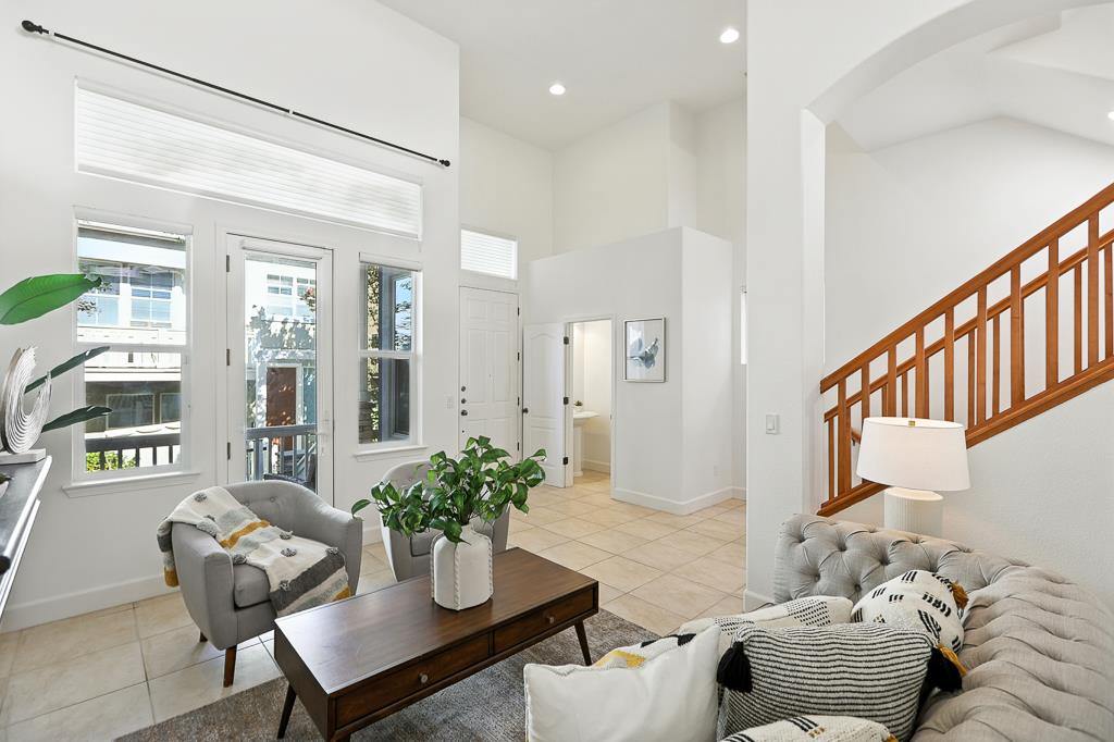 Detail Gallery Image 8 of 85 For 11510 Bianchini Ln, Cupertino,  CA 95014 - 3 Beds | 2/1 Baths