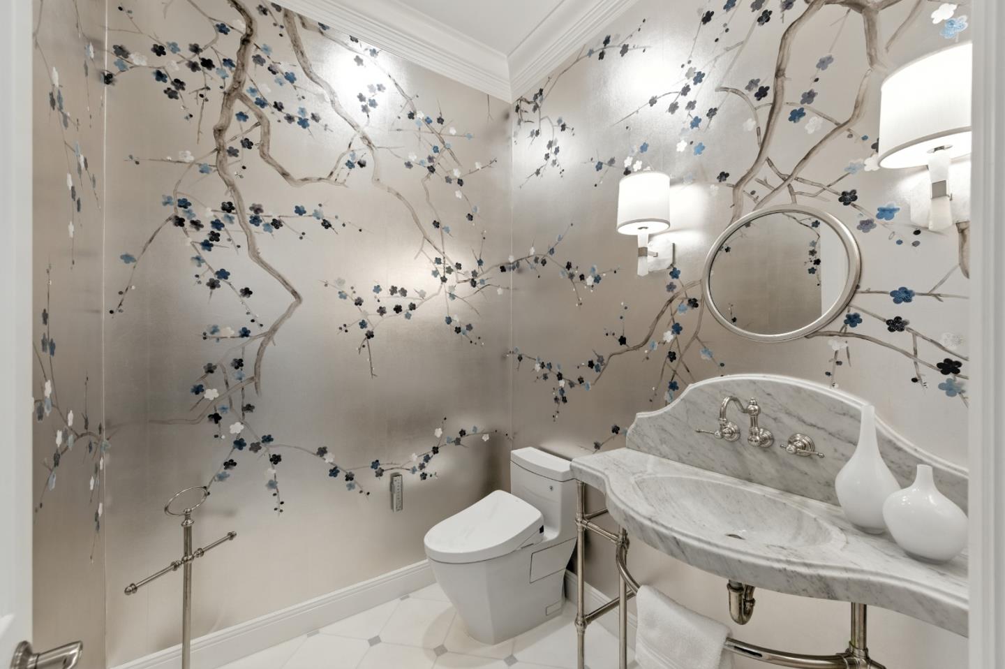 Detail Gallery Image 12 of 68 For 1355 Arbor Ave, Los Altos,  CA 94024 - 5 Beds | 3/1 Baths