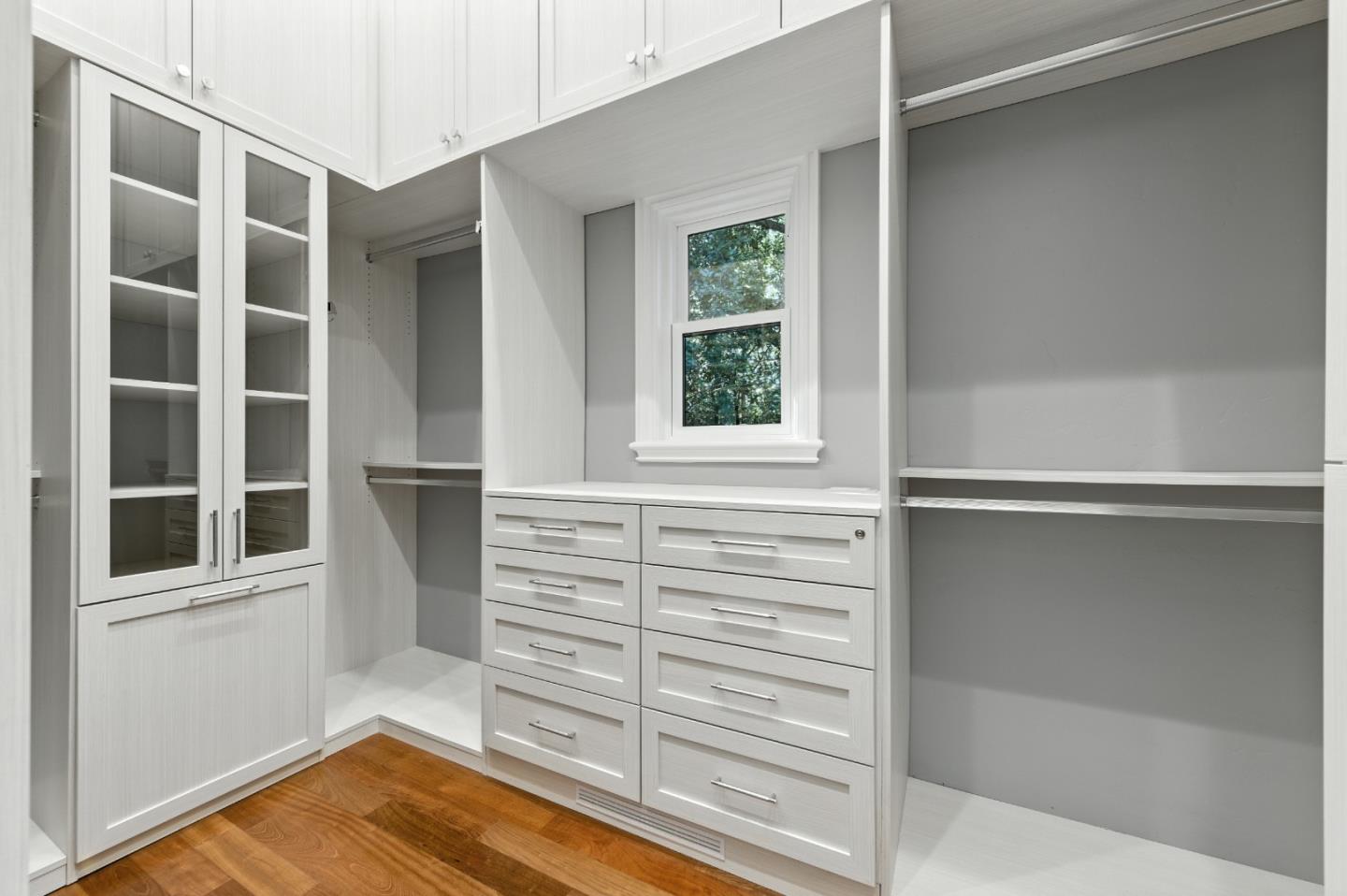 Detail Gallery Image 23 of 68 For 1355 Arbor Ave, Los Altos,  CA 94024 - 5 Beds | 3/1 Baths