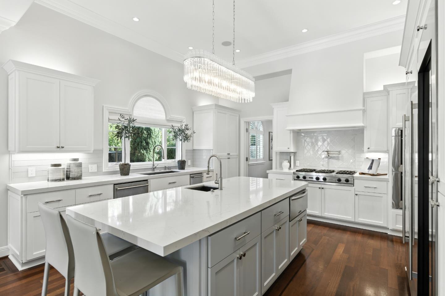 Detail Gallery Image 25 of 68 For 1355 Arbor Ave, Los Altos,  CA 94024 - 5 Beds | 3/1 Baths