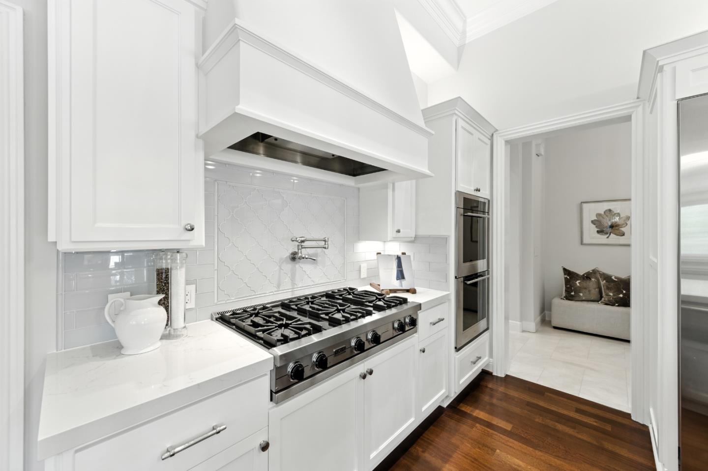 Detail Gallery Image 26 of 68 For 1355 Arbor Ave, Los Altos,  CA 94024 - 5 Beds | 3/1 Baths