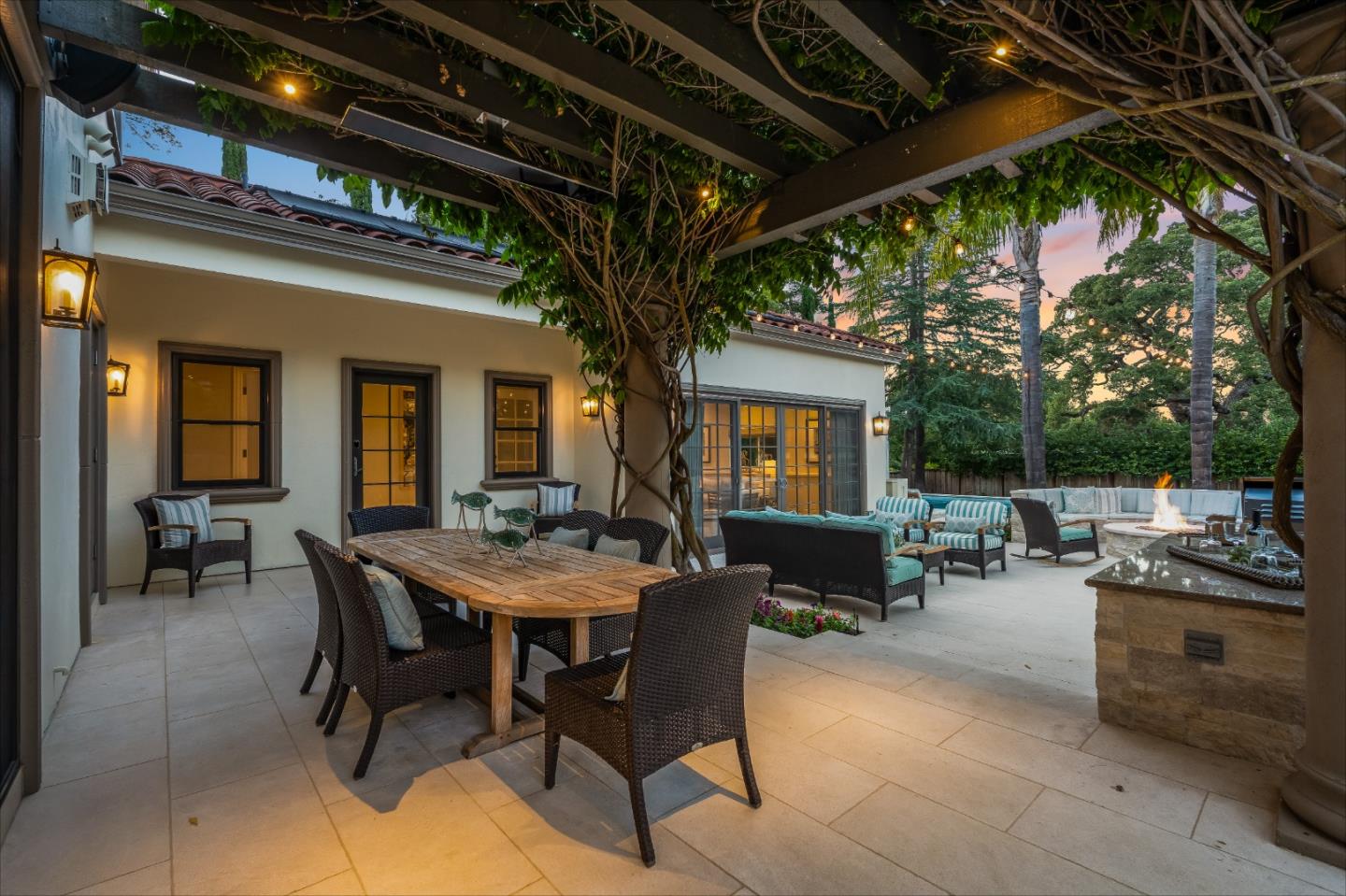 Detail Gallery Image 3 of 68 For 1355 Arbor Ave, Los Altos,  CA 94024 - 5 Beds | 3/1 Baths
