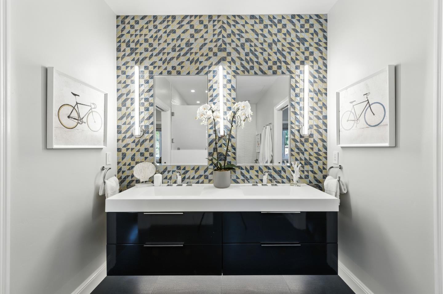 Detail Gallery Image 46 of 68 For 1355 Arbor Ave, Los Altos,  CA 94024 - 5 Beds | 3/1 Baths