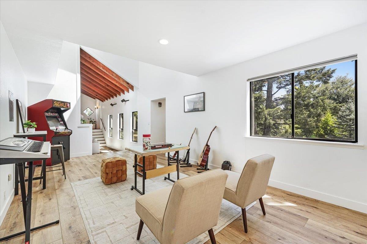 Detail Gallery Image 18 of 59 For 360 Braemoor Dr, Santa Cruz,  CA 95060 - 4 Beds | 3/1 Baths
