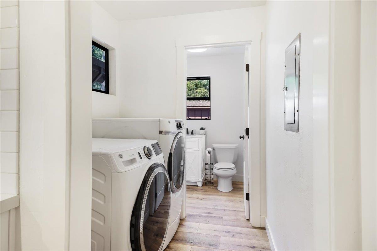 Detail Gallery Image 22 of 59 For 360 Braemoor Dr, Santa Cruz,  CA 95060 - 4 Beds | 3/1 Baths