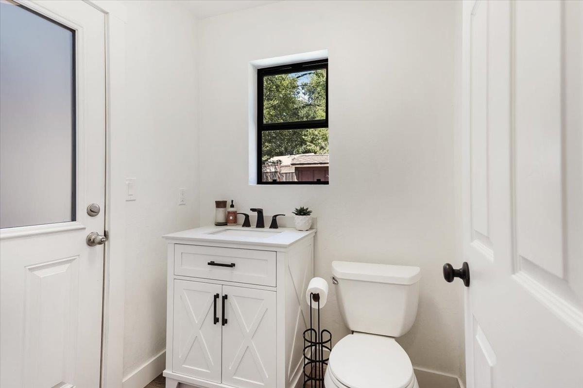 Detail Gallery Image 23 of 59 For 360 Braemoor Dr, Santa Cruz,  CA 95060 - 4 Beds | 3/1 Baths