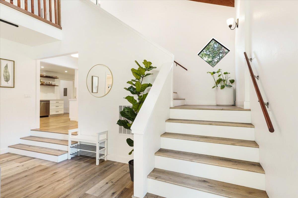 Detail Gallery Image 24 of 59 For 360 Braemoor Dr, Santa Cruz,  CA 95060 - 4 Beds | 3/1 Baths