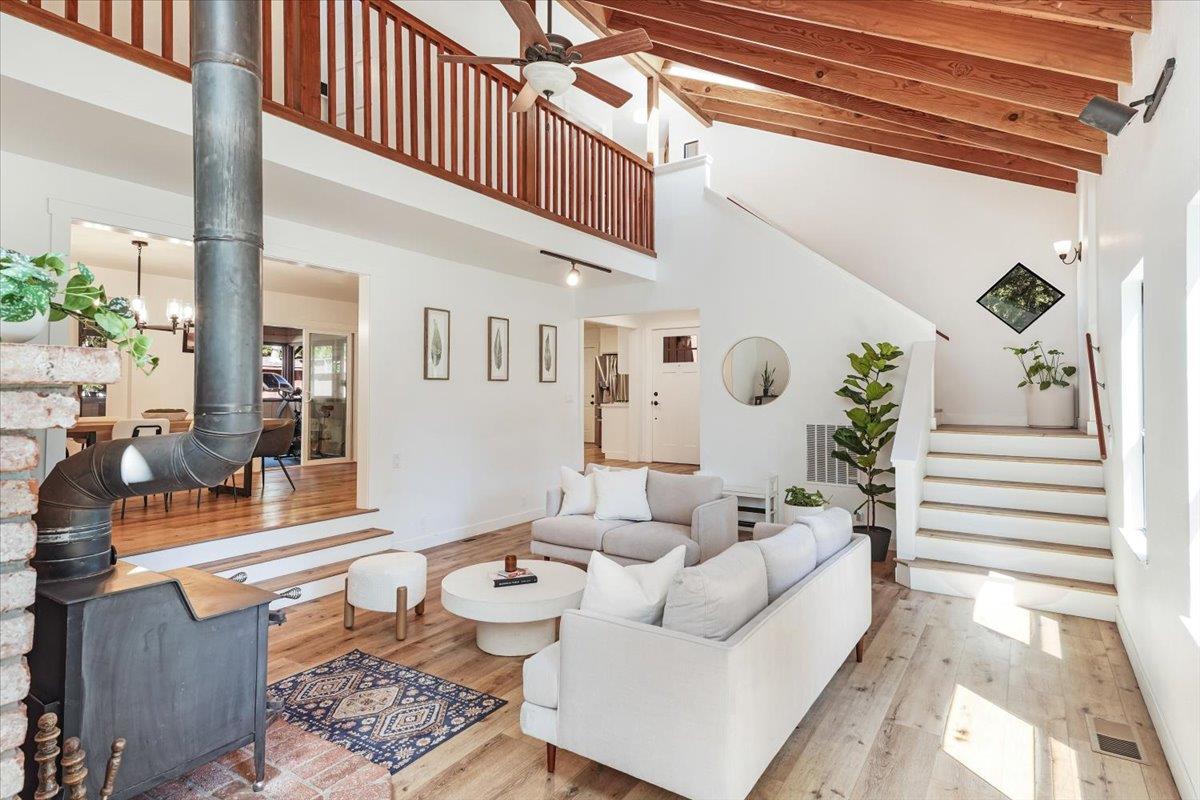 Detail Gallery Image 6 of 59 For 360 Braemoor Dr, Santa Cruz,  CA 95060 - 4 Beds | 3/1 Baths