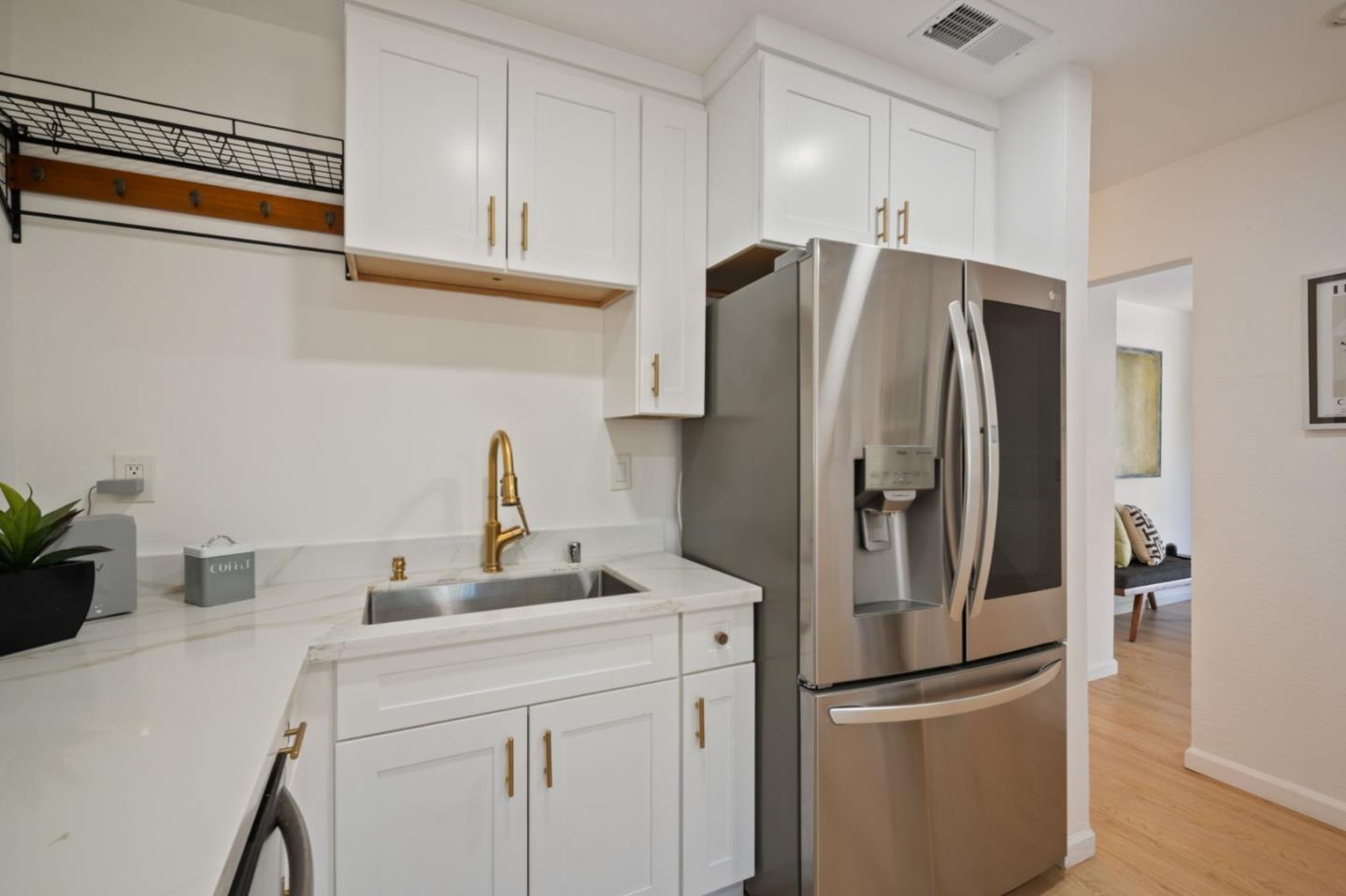 Detail Gallery Image 15 of 33 For 3305 Hickerson Dr, San Jose,  CA 95127 - 3 Beds | 2/1 Baths