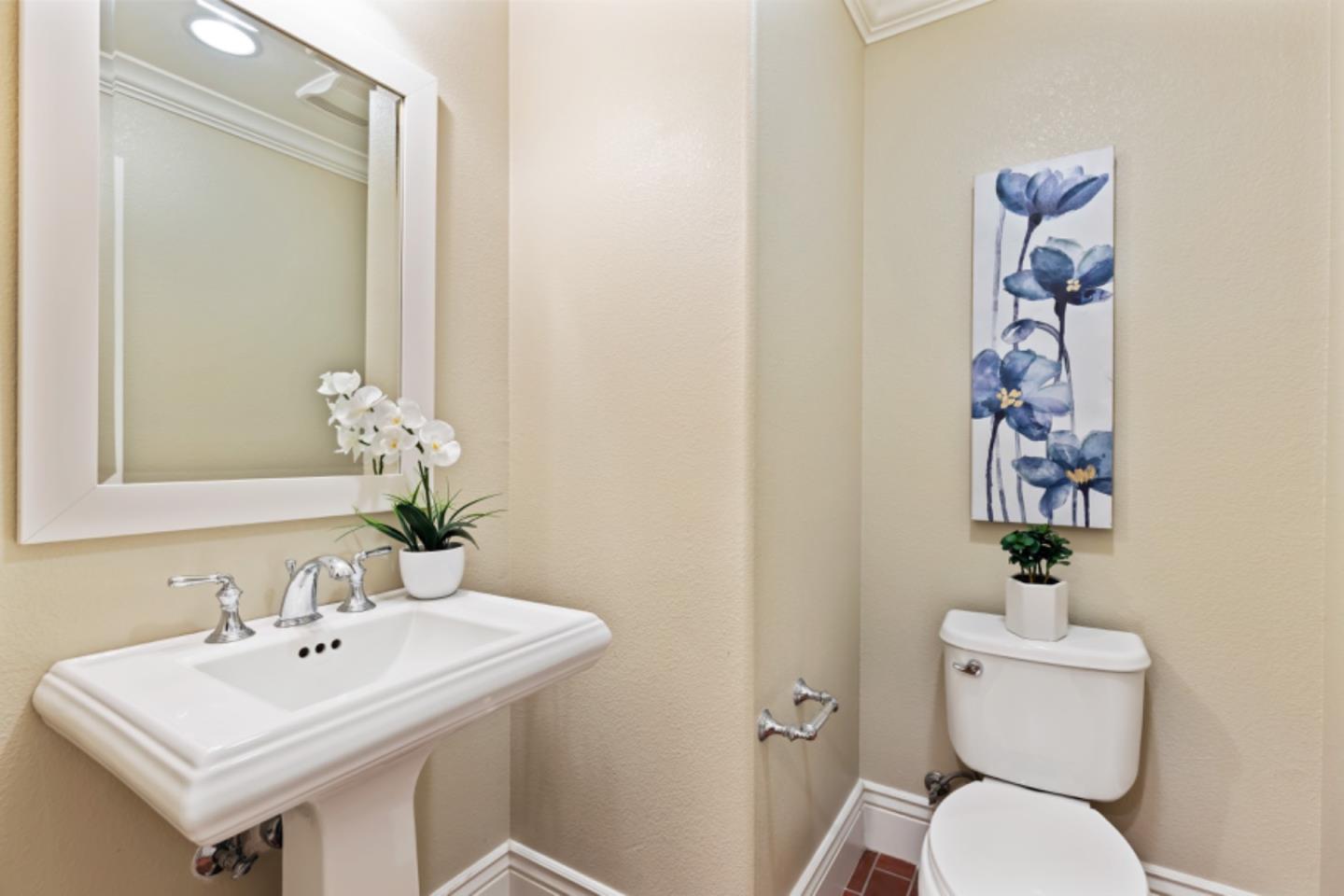 Detail Gallery Image 13 of 33 For 99 Goodman Ln, Milpitas,  CA 95035 - 4 Beds | 3/1 Baths