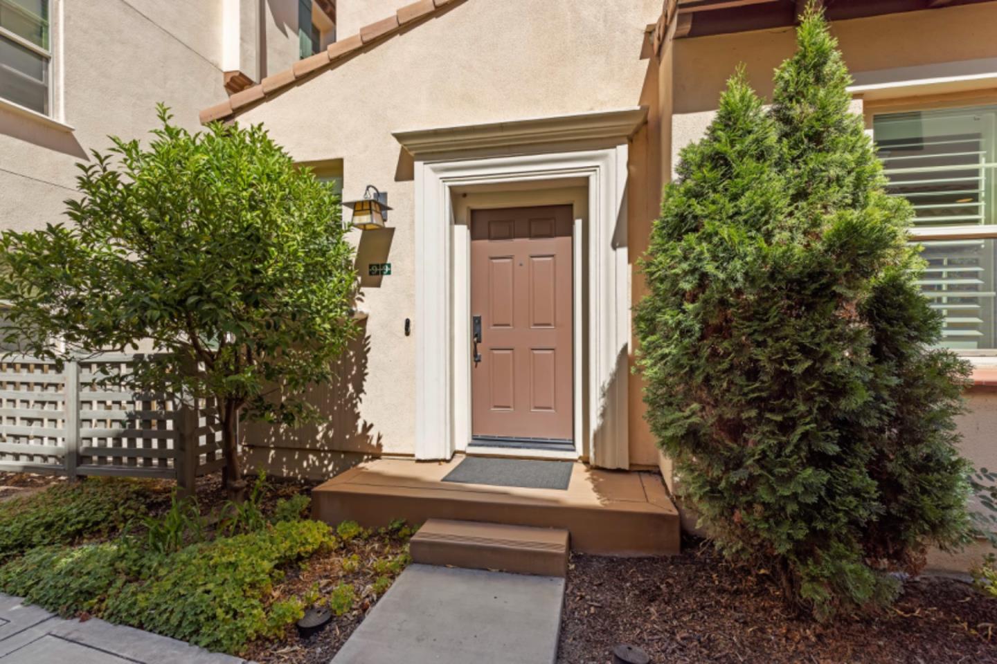 Detail Gallery Image 2 of 33 For 99 Goodman Ln, Milpitas,  CA 95035 - 4 Beds | 3/1 Baths