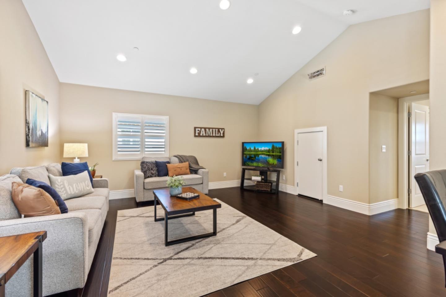Detail Gallery Image 23 of 33 For 99 Goodman Ln, Milpitas,  CA 95035 - 4 Beds | 3/1 Baths
