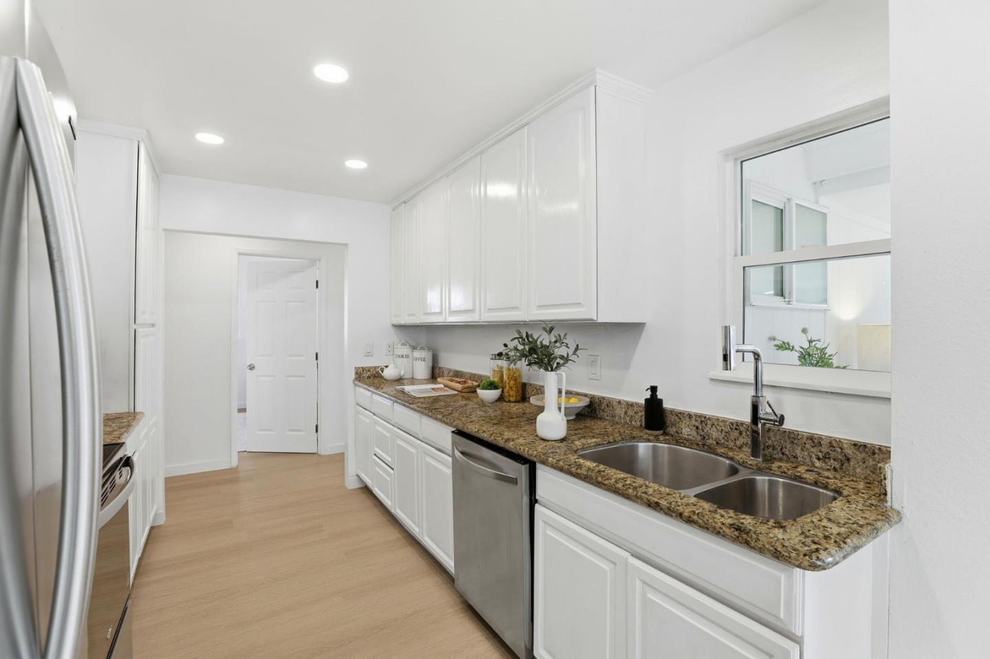 Detail Gallery Image 16 of 62 For 6304 Singletree Way, Pleasanton,  CA 94588 - 4 Beds | 3 Baths