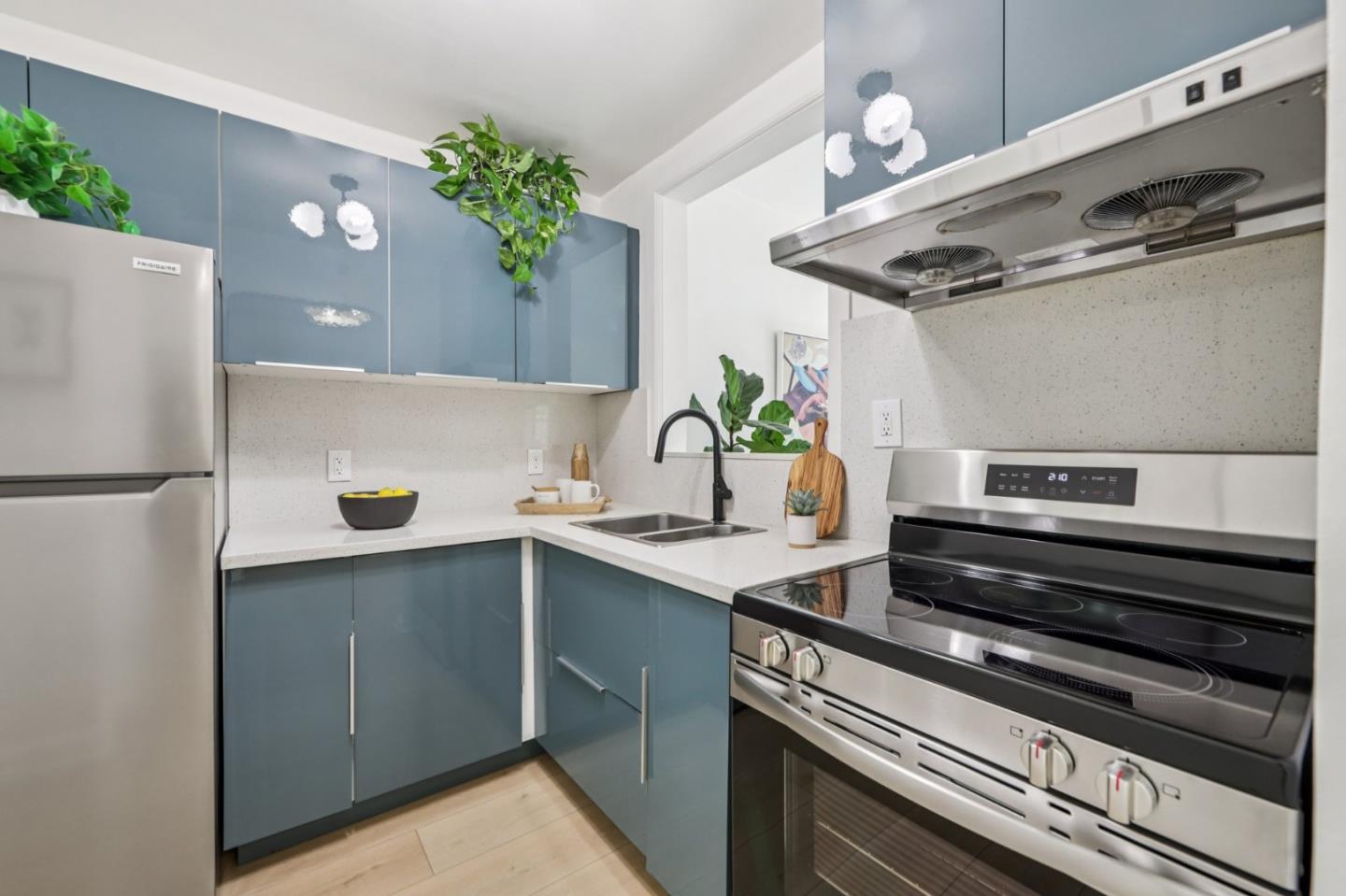 Detail Gallery Image 15 of 33 For 274 Maynard St, San Francisco,  CA 94112 - 3 Beds | 2 Baths