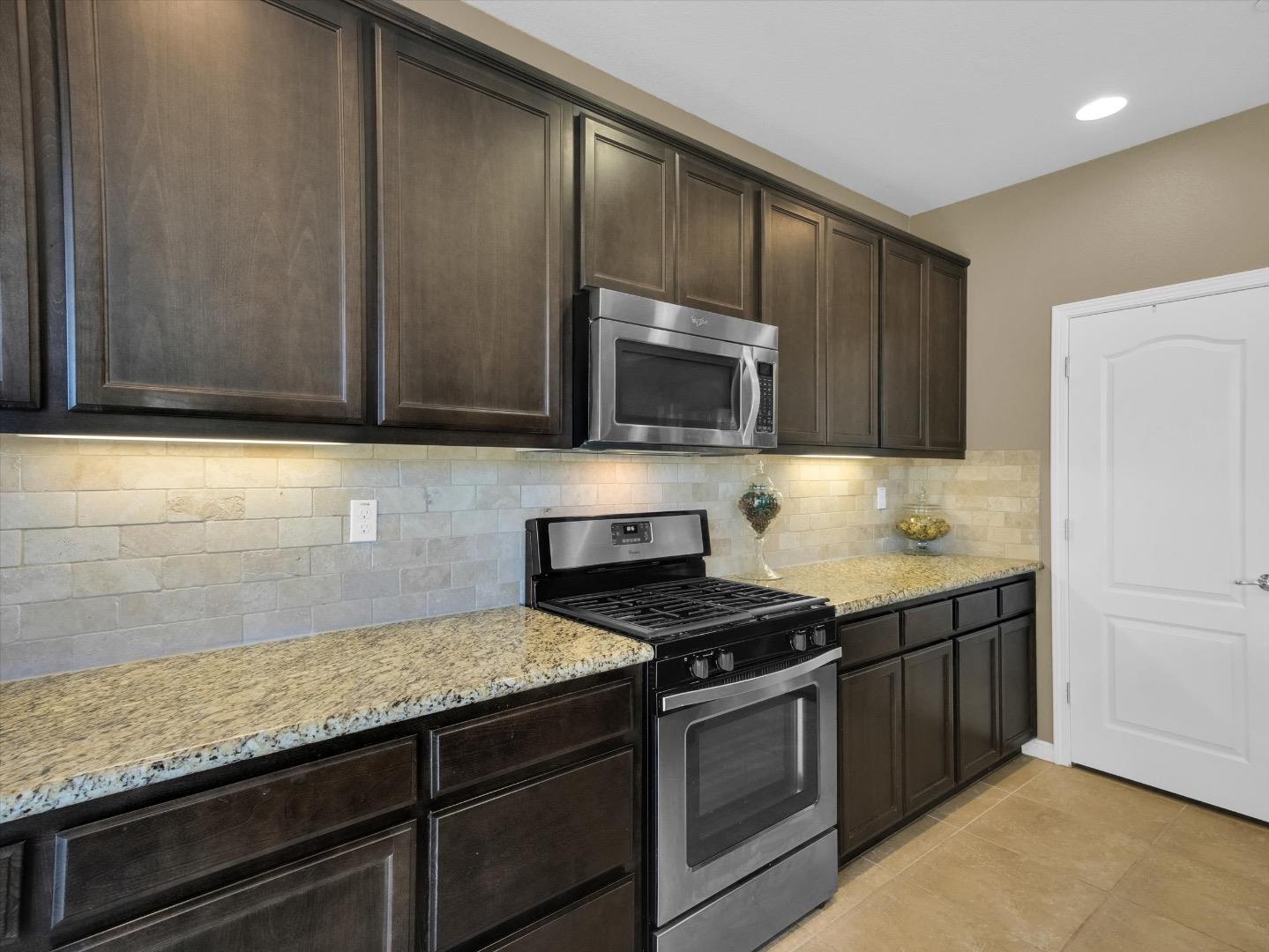 Detail Gallery Image 16 of 50 For 325 W Alcala Ave, Mountain House,  CA 95391 - 4 Beds | 3 Baths