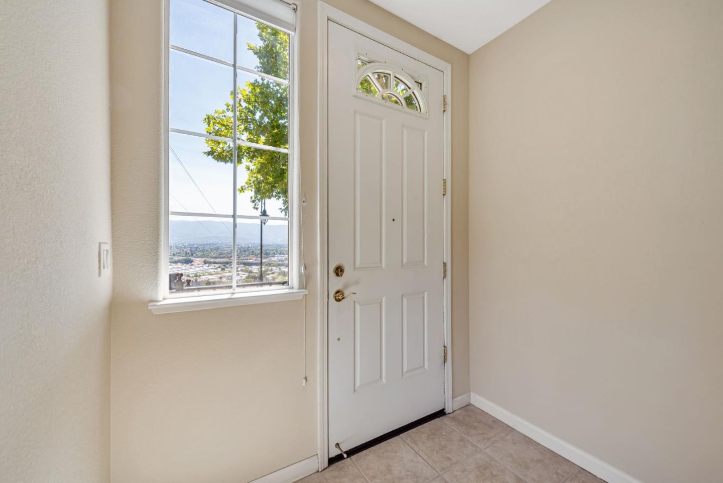 Detail Gallery Image 3 of 47 For 501 Casselino Dr, San Jose,  CA 95136 - 2 Beds | 2/1 Baths