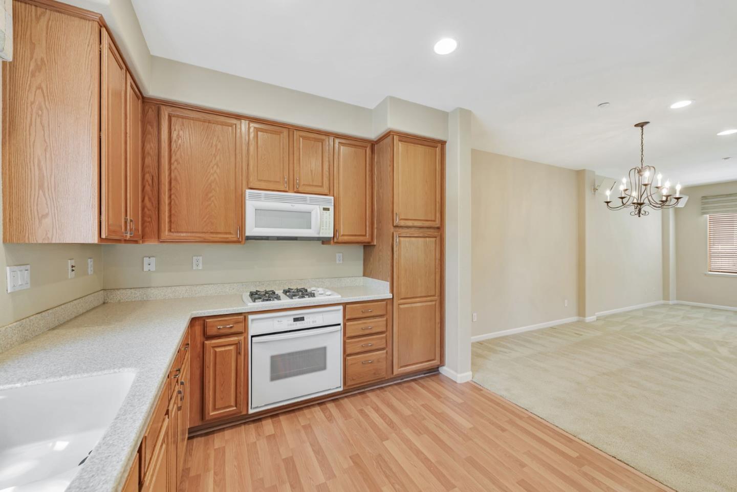 Detail Gallery Image 37 of 47 For 501 Casselino Dr, San Jose,  CA 95136 - 2 Beds | 2/1 Baths