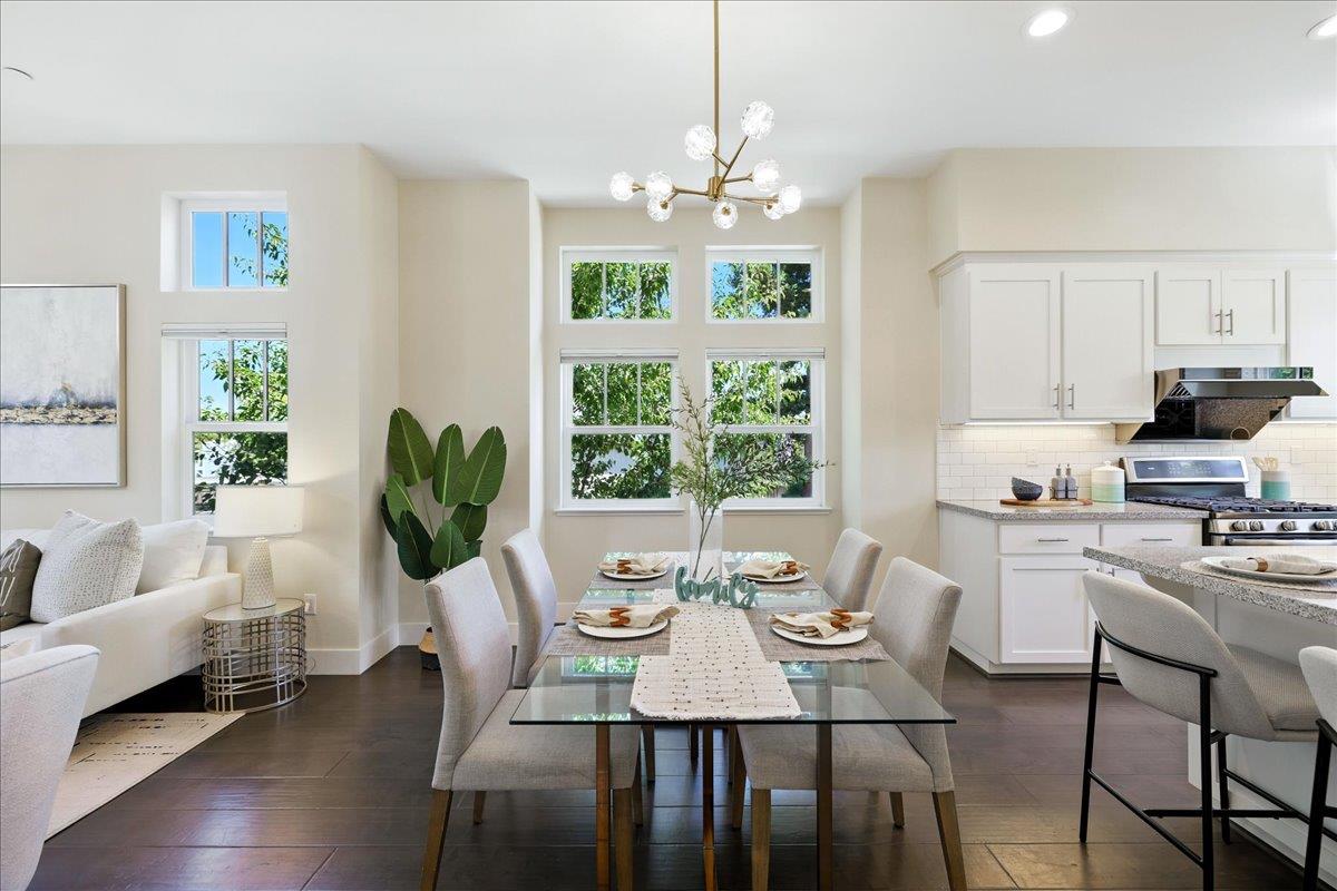 Detail Gallery Image 10 of 39 For 1905 Stella St, Mountain View,  CA 94043 - 3 Beds | 2/1 Baths