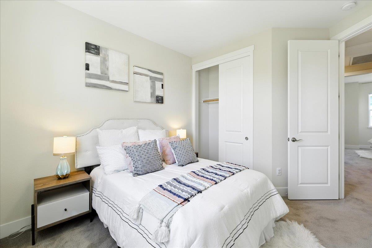 Detail Gallery Image 22 of 39 For 1905 Stella St, Mountain View,  CA 94043 - 3 Beds | 2/1 Baths