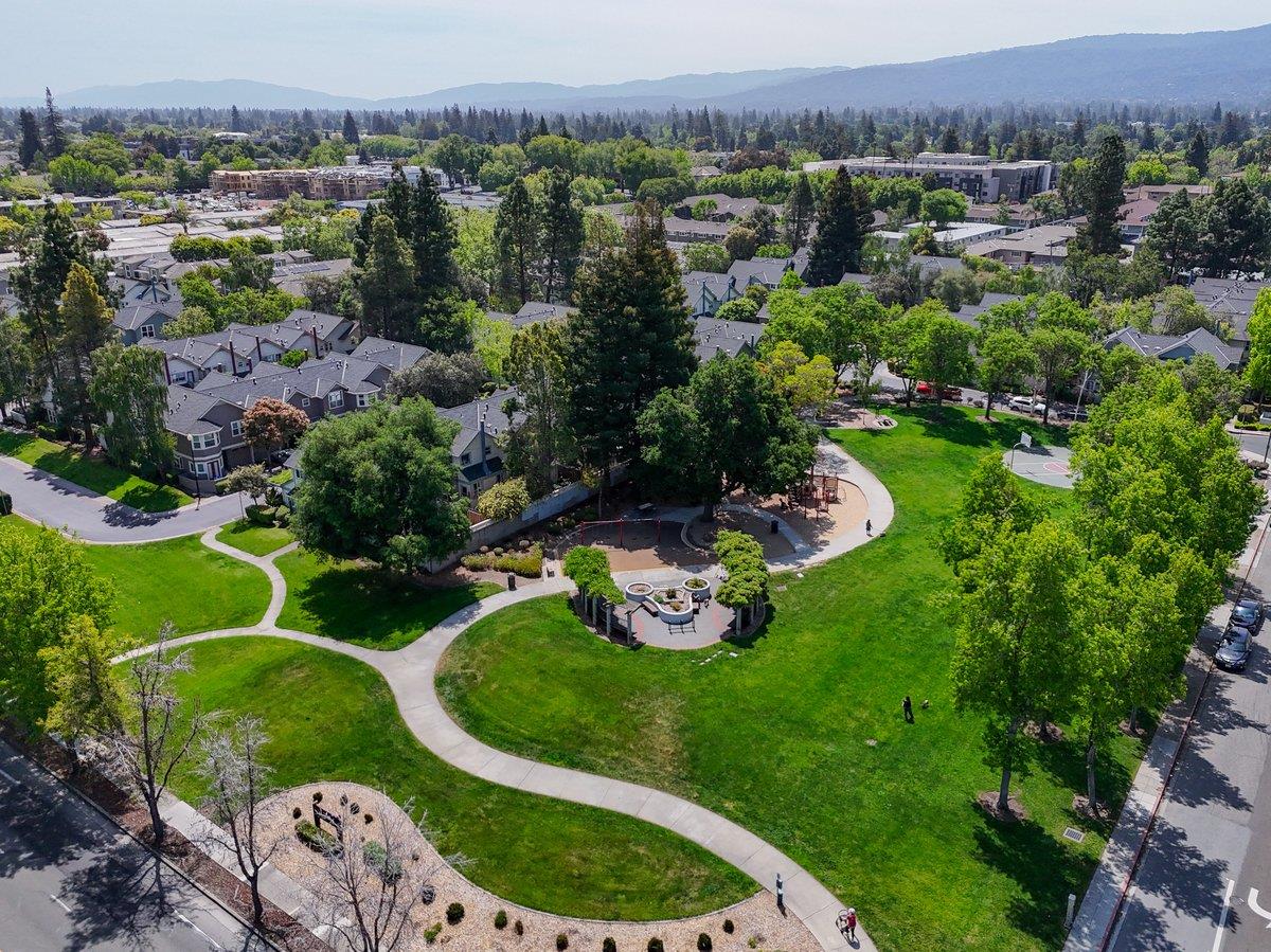 Detail Gallery Image 37 of 39 For 1905 Stella St, Mountain View,  CA 94043 - 3 Beds | 2/1 Baths