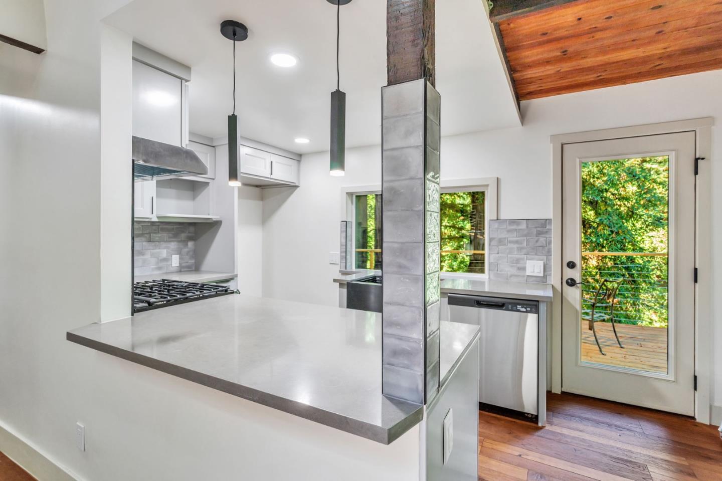Detail Gallery Image 5 of 22 For 7470 Highway 9, Felton,  CA 95018 - 2 Beds | 2 Baths