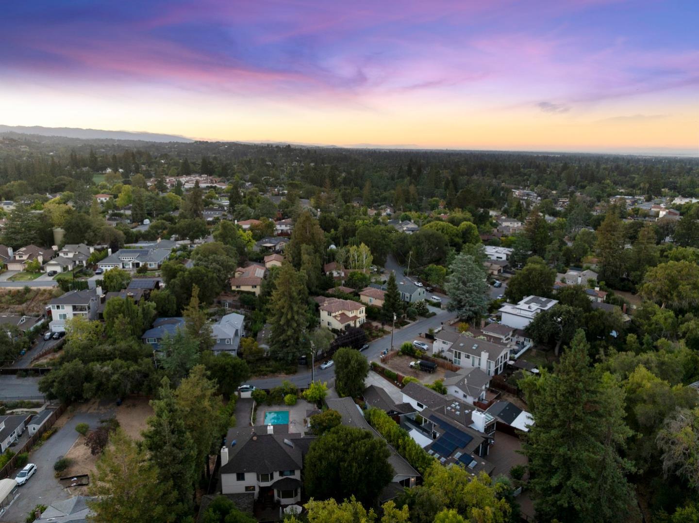 Detail Gallery Image 31 of 38 For 932 Lundy Ln, Los Altos,  CA 94024 - 3 Beds | 2 Baths