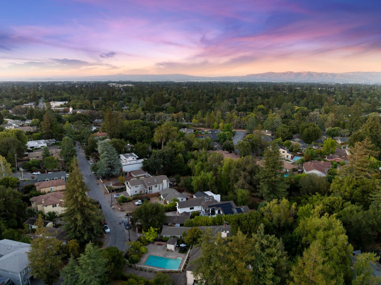 Detail Gallery Image 32 of 38 For 932 Lundy Ln, Los Altos,  CA 94024 - 3 Beds | 2 Baths