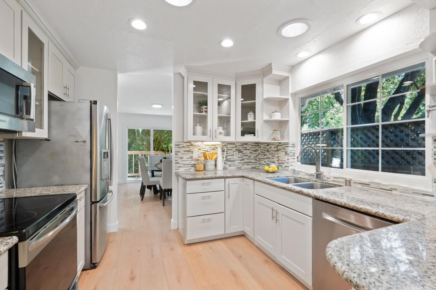 Detail Gallery Image 9 of 38 For 932 Lundy Ln, Los Altos,  CA 94024 - 3 Beds | 2 Baths