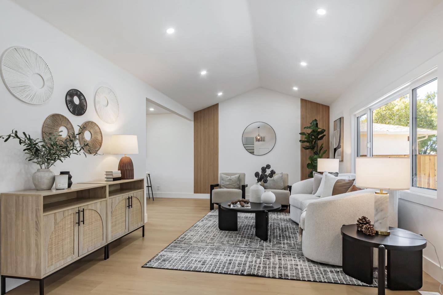Detail Gallery Image 6 of 51 For 1704 Morrill Ave, San Jose,  CA 95132 - 4 Beds | 2/1 Baths