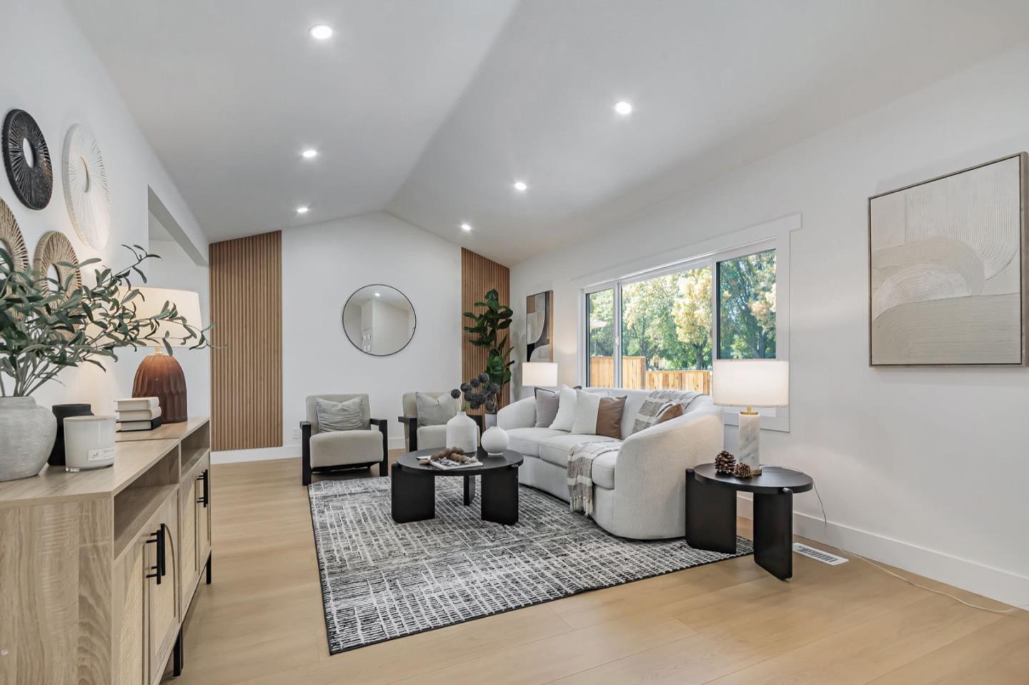 Detail Gallery Image 7 of 51 For 1704 Morrill Ave, San Jose,  CA 95132 - 4 Beds | 2/1 Baths