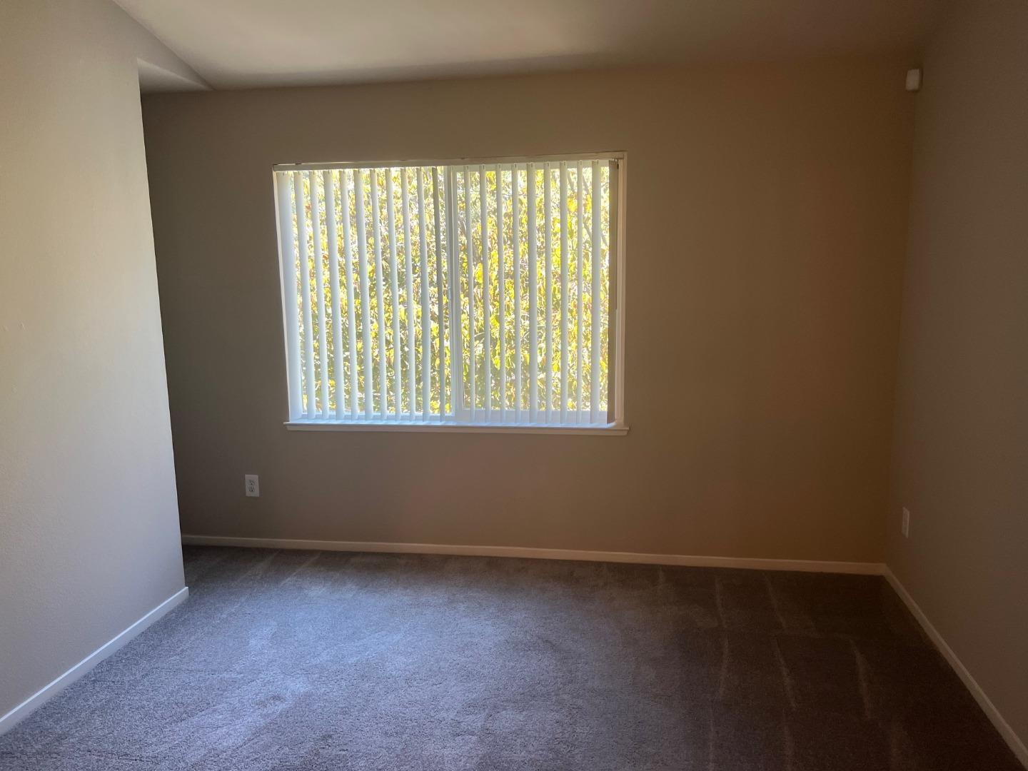 Detail Gallery Image 12 of 21 For 6986 Gregorich Dr #C,  San Jose,  CA 95138 - 2 Beds | 2/1 Baths